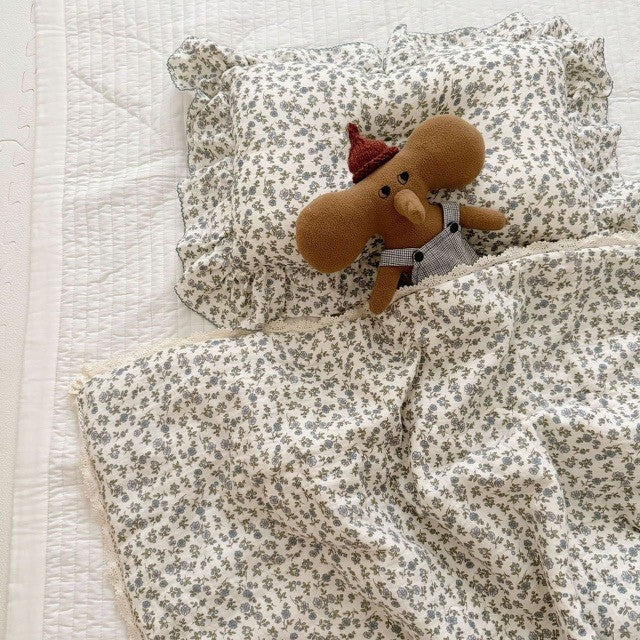 Blue Daisy Quilt Set - available in Single and Double sizes image 2
