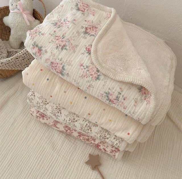 Rose Vintage Fleece Blanket image 2