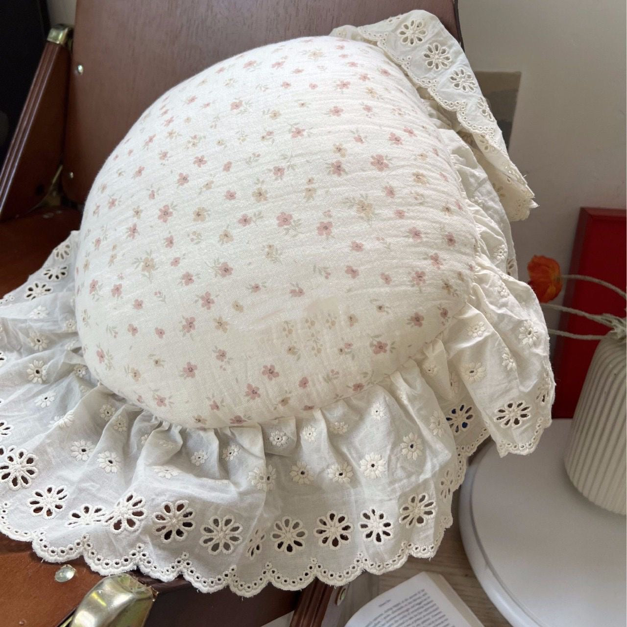 Little Daisy Cushion