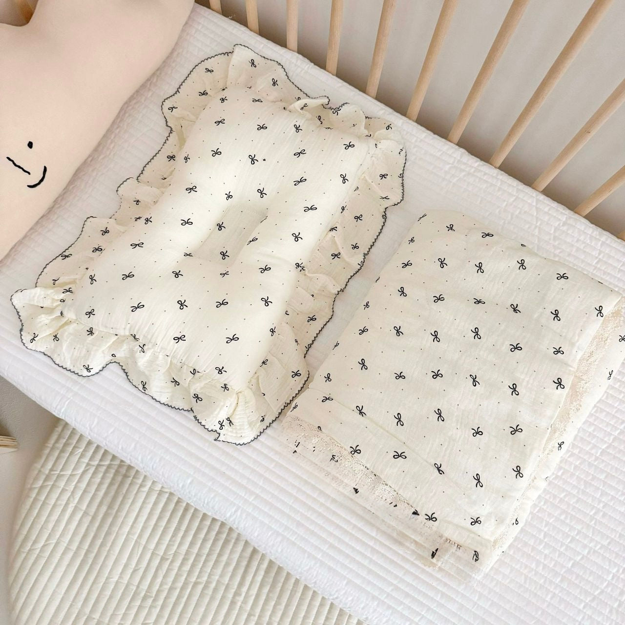 King Single Fitted Sheet with matching Pillowcase - Bows