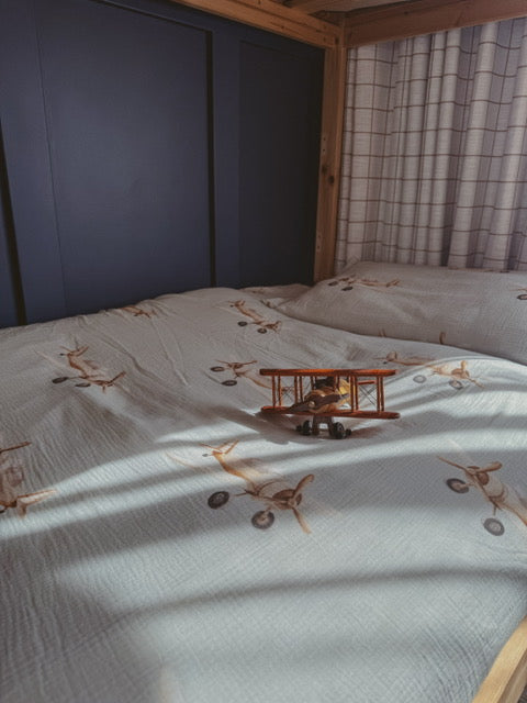 King Single Fitted Sheet with matching Pillowcase - Vintage Planes