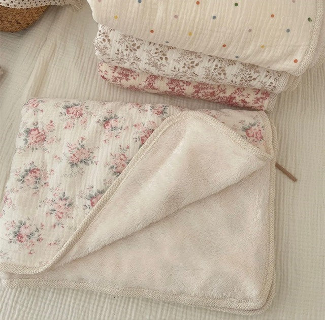 Rose Vintage Fleece Blanket image 1