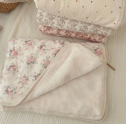 Rose Vintage Fleece Blanket image 1