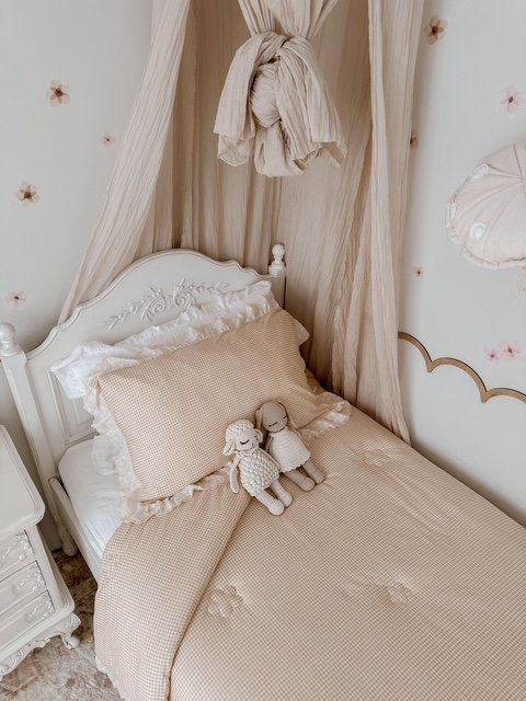 I'm moving into a BIG kids bed Bundle